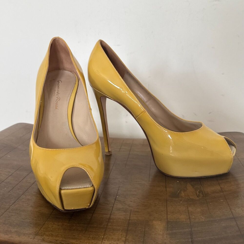 Gianvito Rossi Yellow Patent Platform Heels Peep Toe Barbiecore Pumps Italy 37